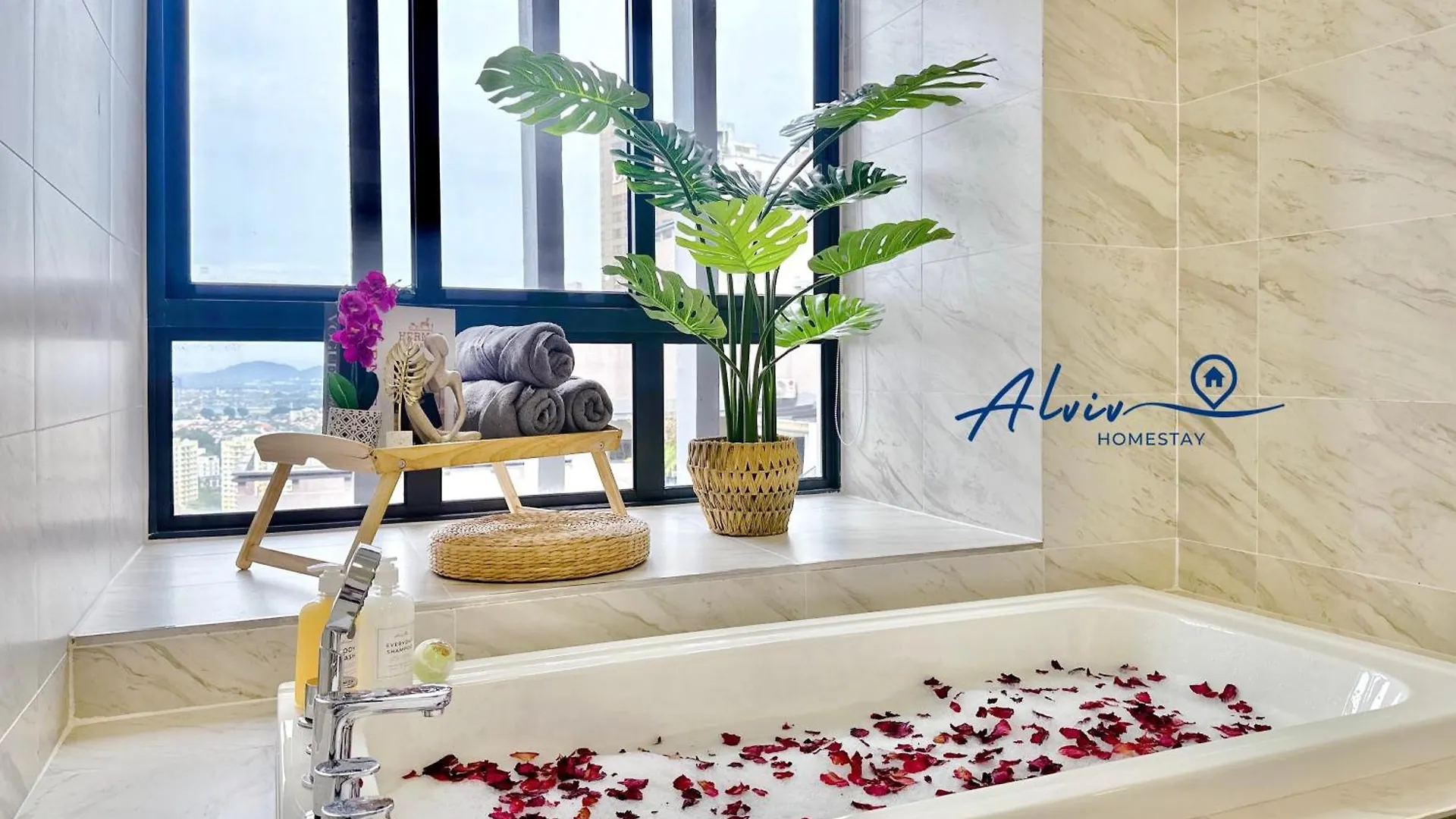 New! Romantic Honeymoon Imperio Studio Bathtub/4 Pax/Game/Melakaraya Malacca