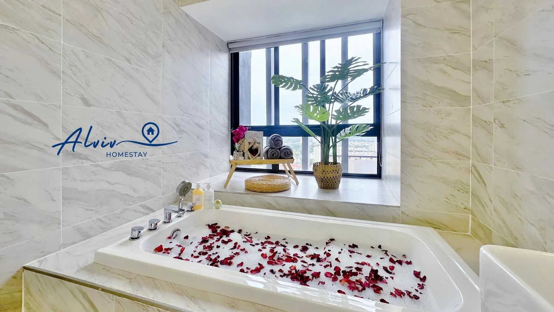 New! Romantic Honeymoon Imperio Studio Bathtub/4 Pax/Game/Melakaraya Apartment Malacca